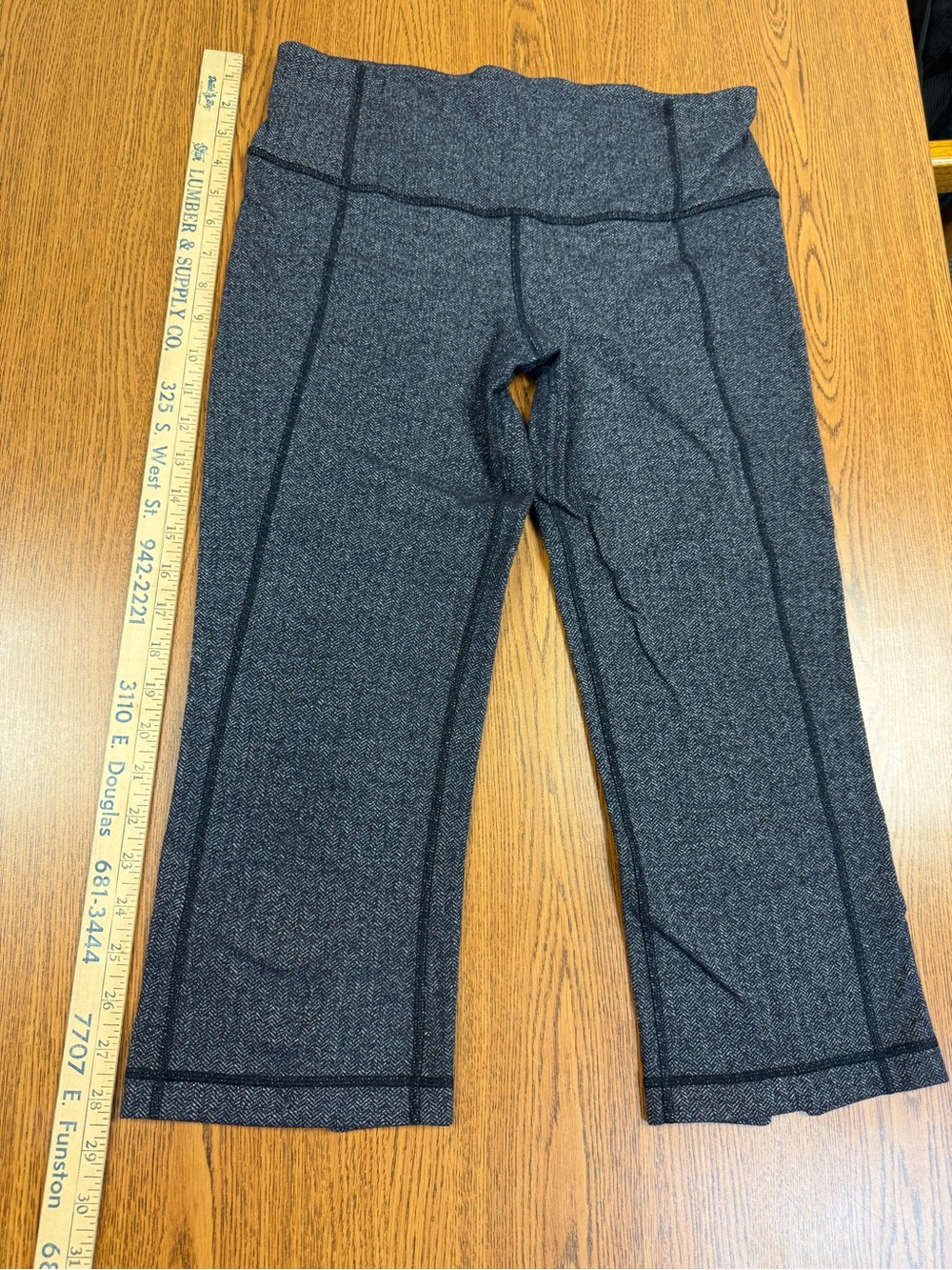 LULULEMON • LEGGINGS